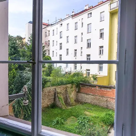 Grebovka Apartment *